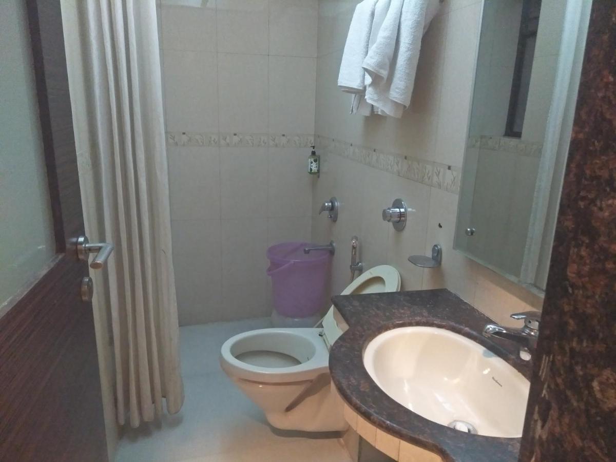 Treebo Trend Hotel Basera Pune Esterno foto