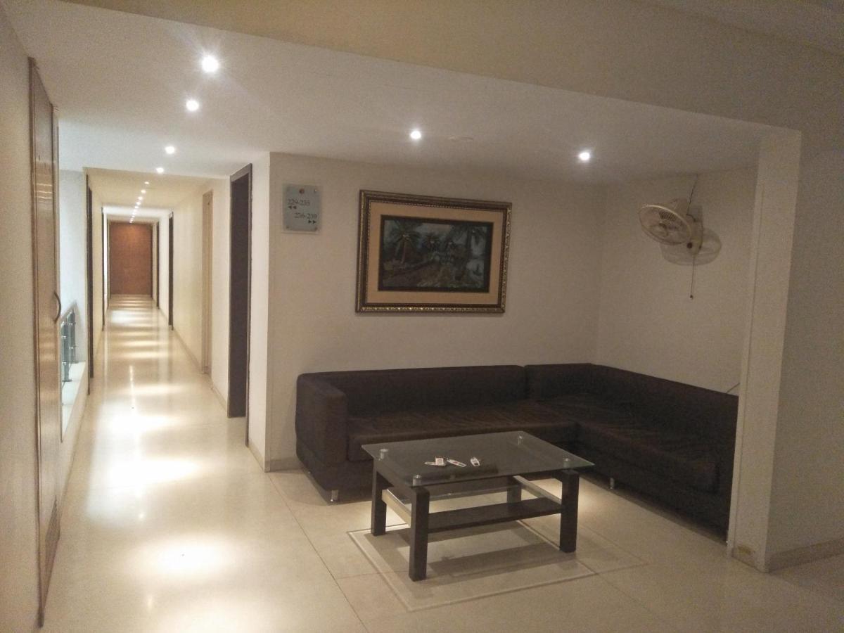 Treebo Trend Hotel Basera Pune Esterno foto