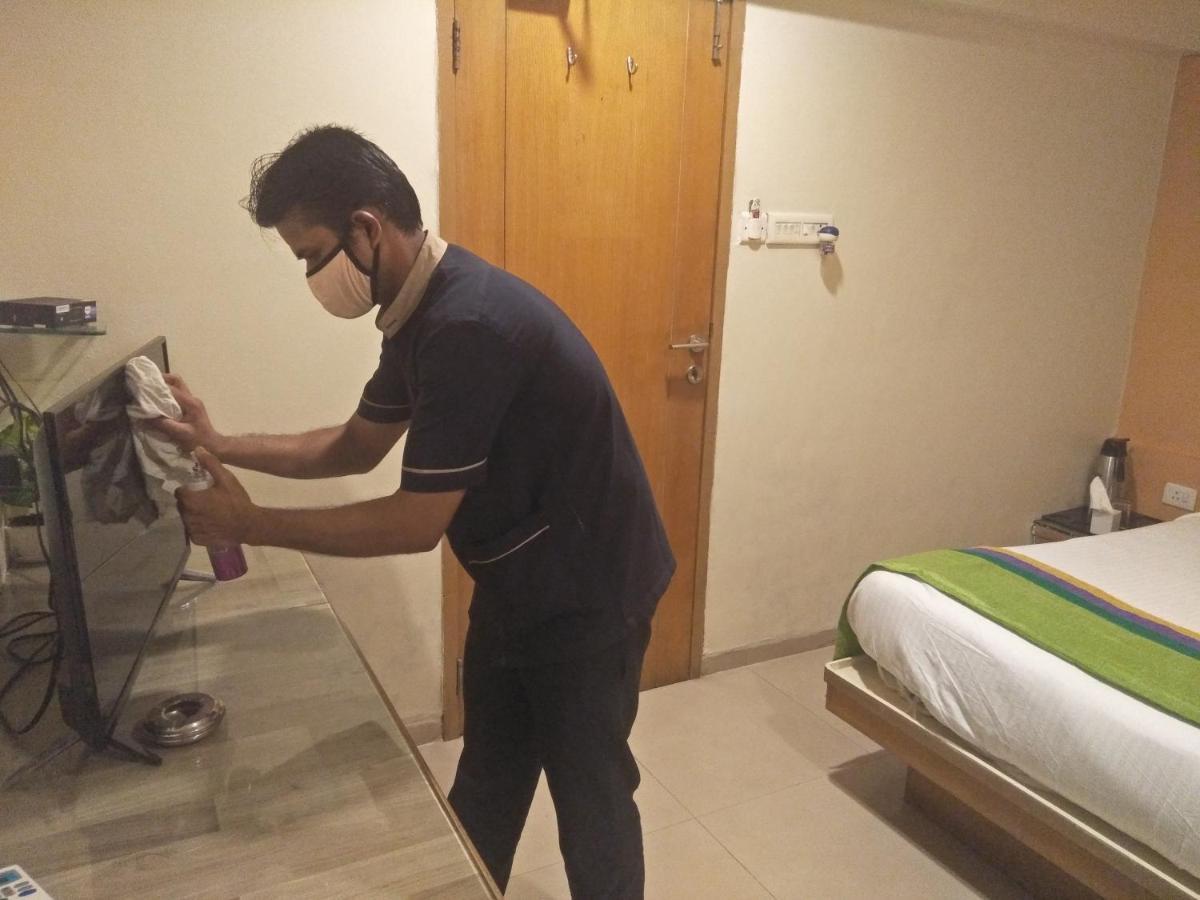 Treebo Trend Hotel Basera Pune Esterno foto
